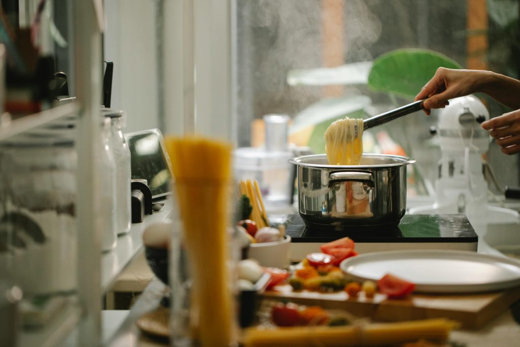 Fuel for Victory: A Nutrition Guide for Long-Distance Races
